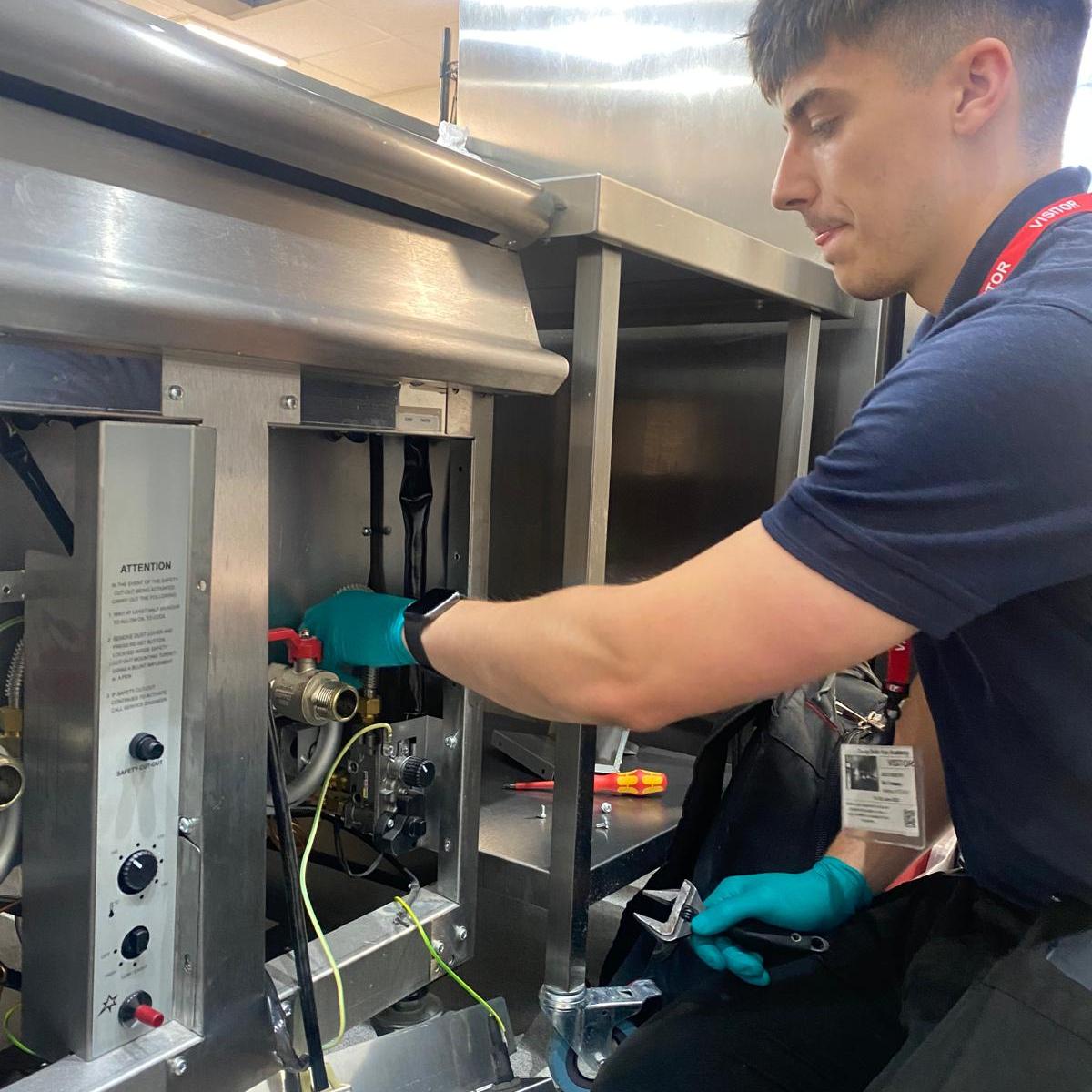 R&S engineer on-site